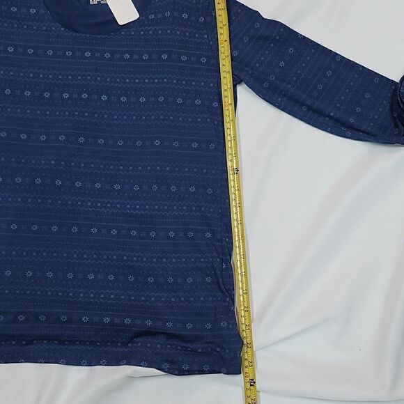 Woman's 32 Degrees Heat Shirt - Picture 6 of 7